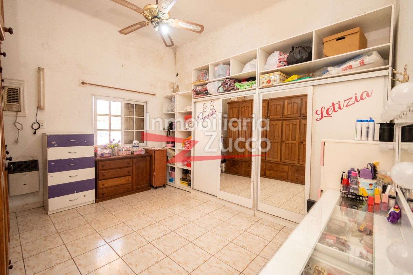 ALQUILO: CASA EN CORONDA