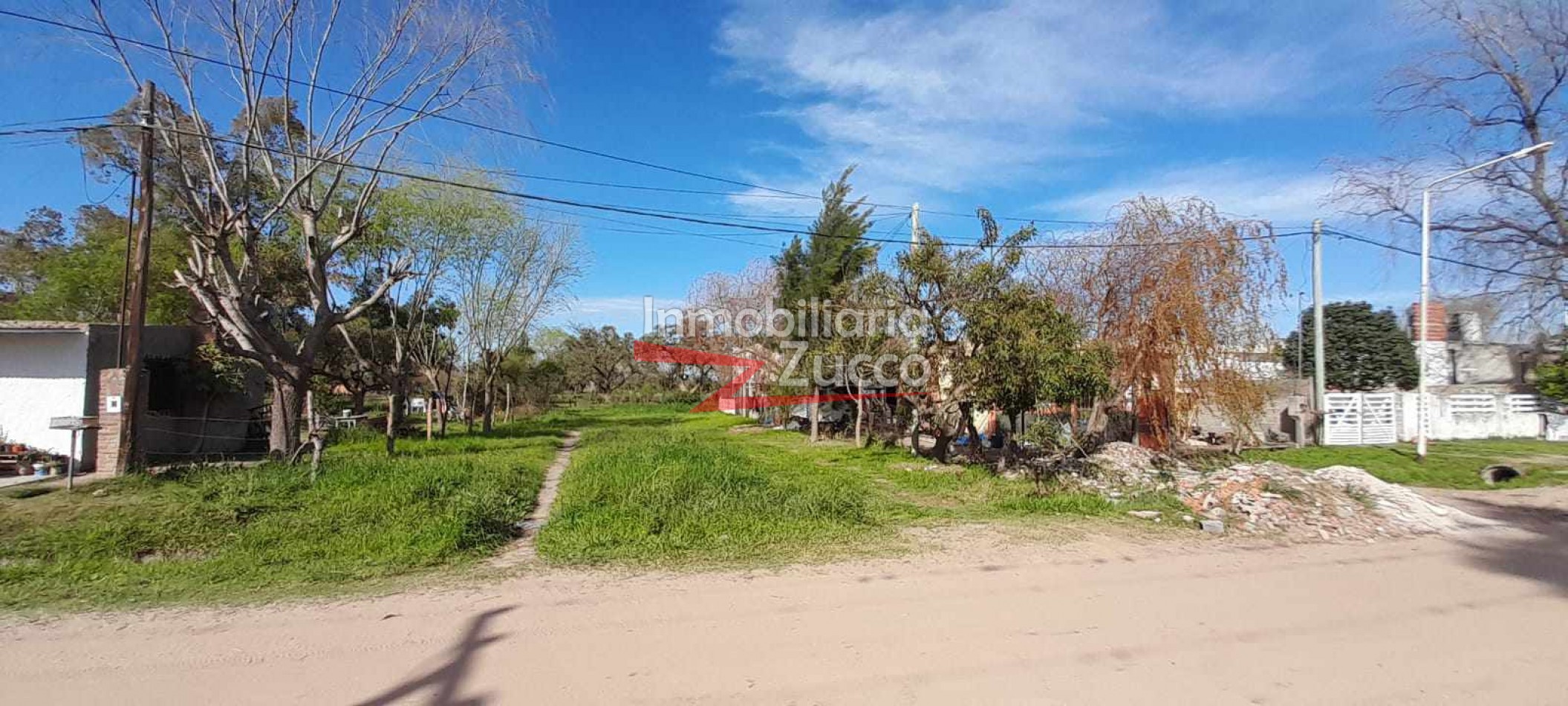 VENTA: LOTE EN CORONDA - Ref. 876