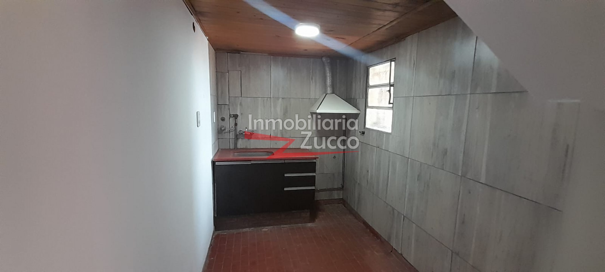 VENTA: CASA EN CORONDA CON HERMOSA VISTA AL RIO - Ref. 1101