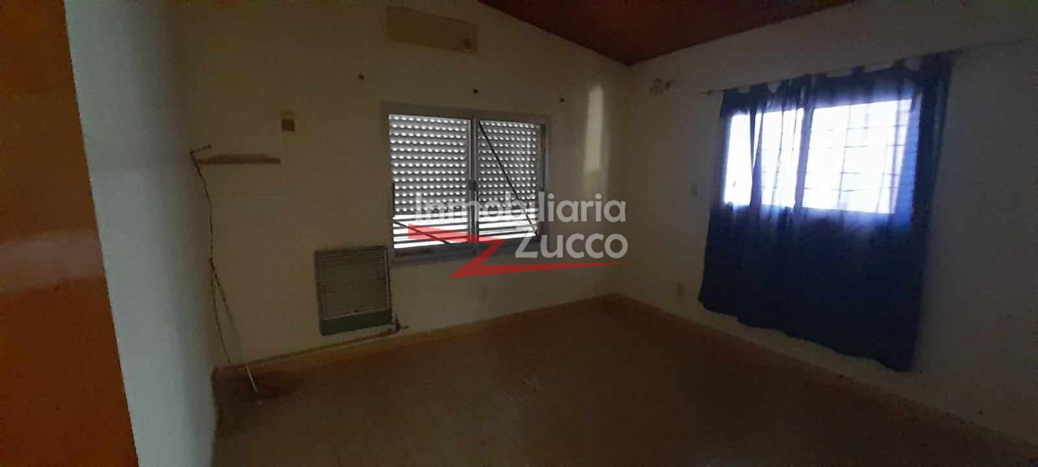 VENTA: CASA A REFACCIONAR + DEPTO. EN CORONDA - Ref. 1085