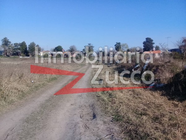 VENTA: DOS LOTES EN Bo BASUALDO "CORONDA" - Ref. 926