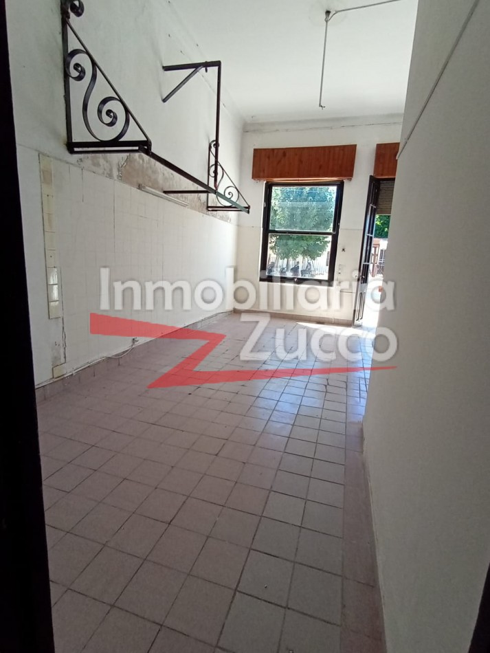 ALQUILO: LOCAL COMERCIAL 