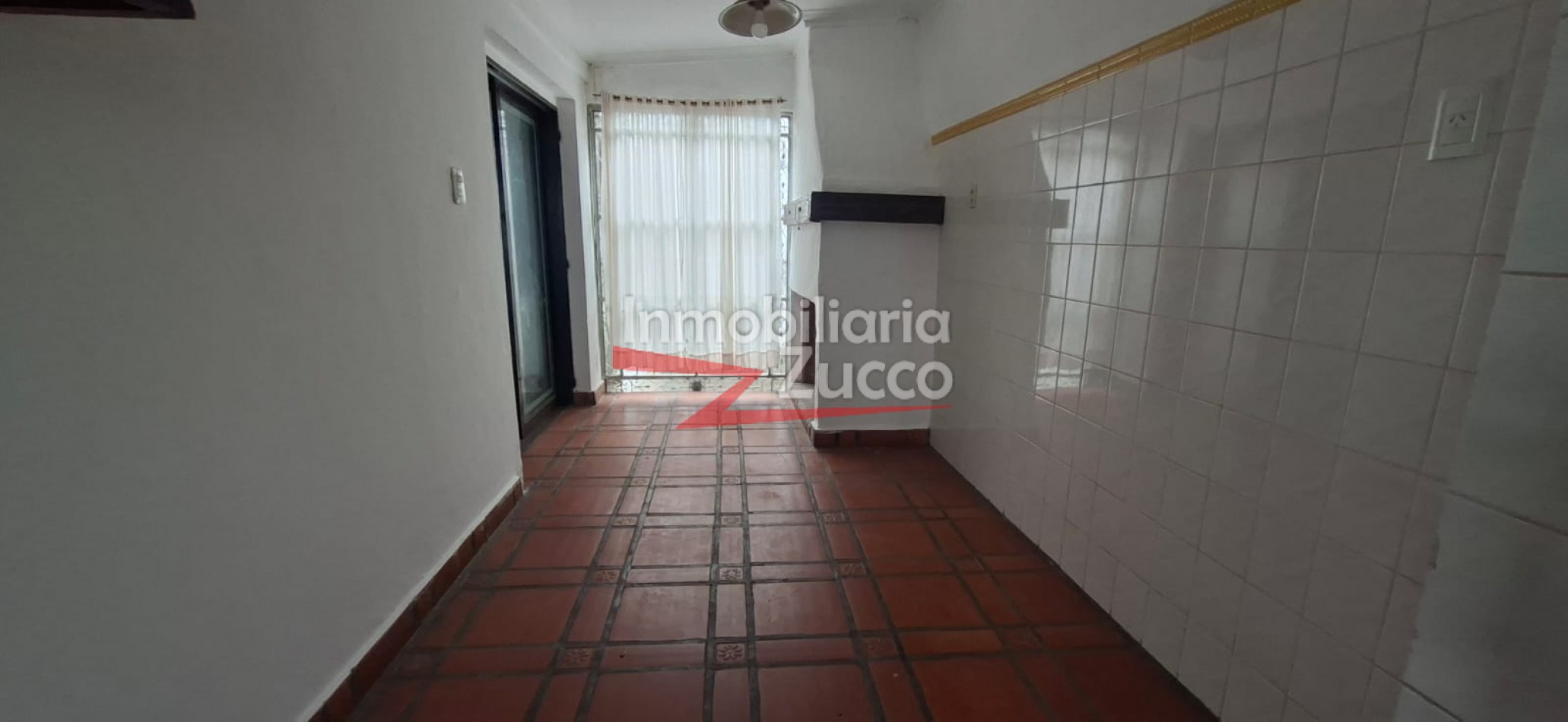 ALQUILO: LOCAL COMERCIAL + CASA EN PLANTA ALTA EN CORONDA