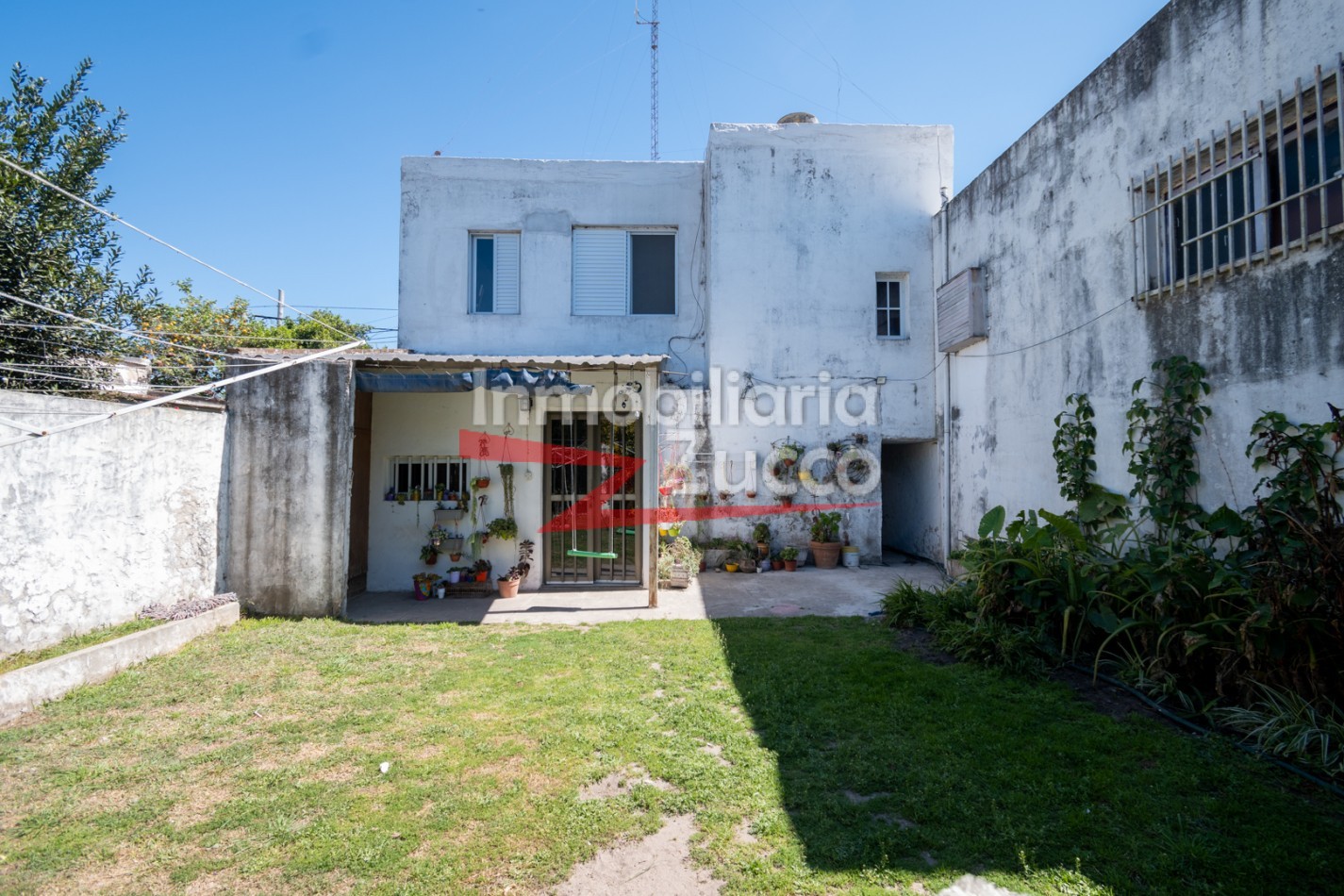 ALQUILO: CASA EN CORONDA