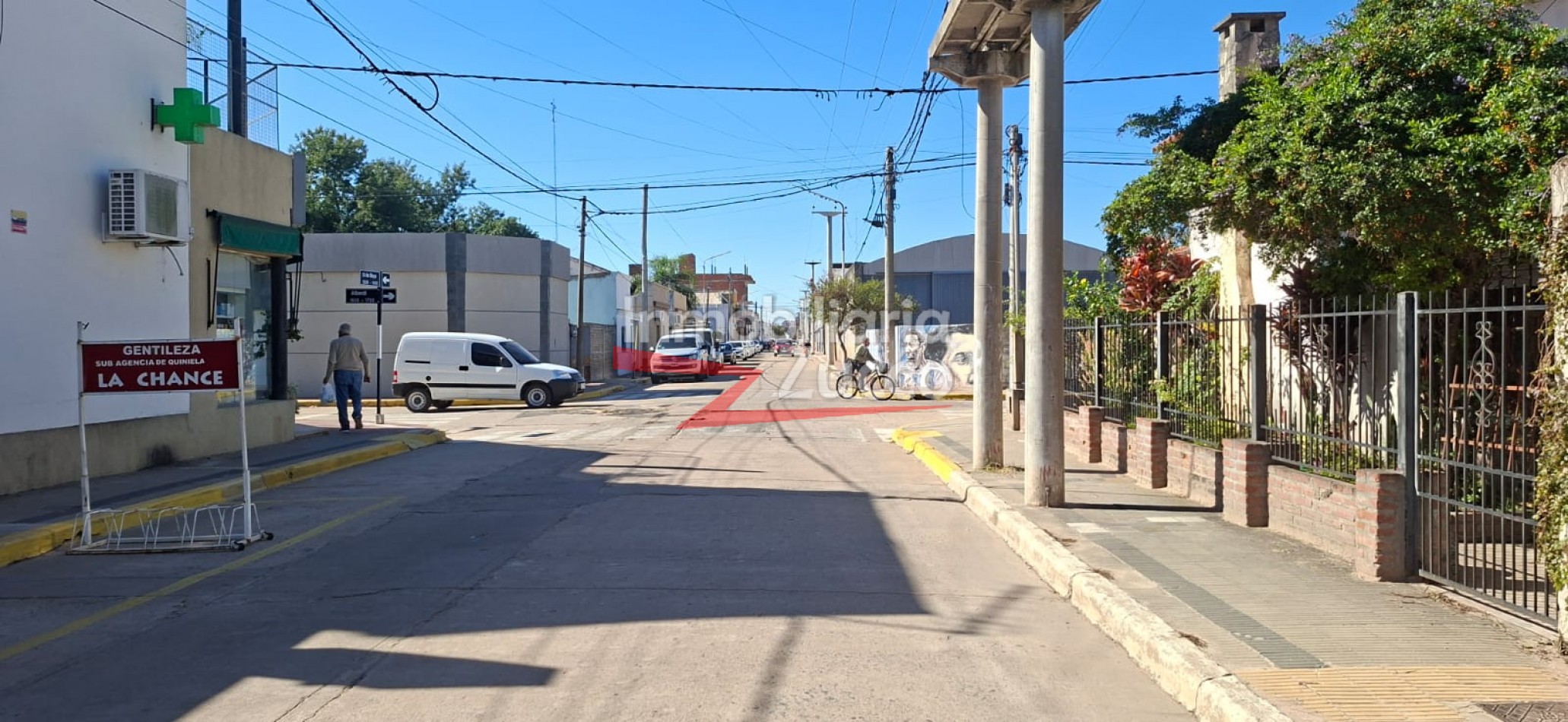 ALQUILO: DEPARTAMENTO EN PLANTA BAJA CORONDA