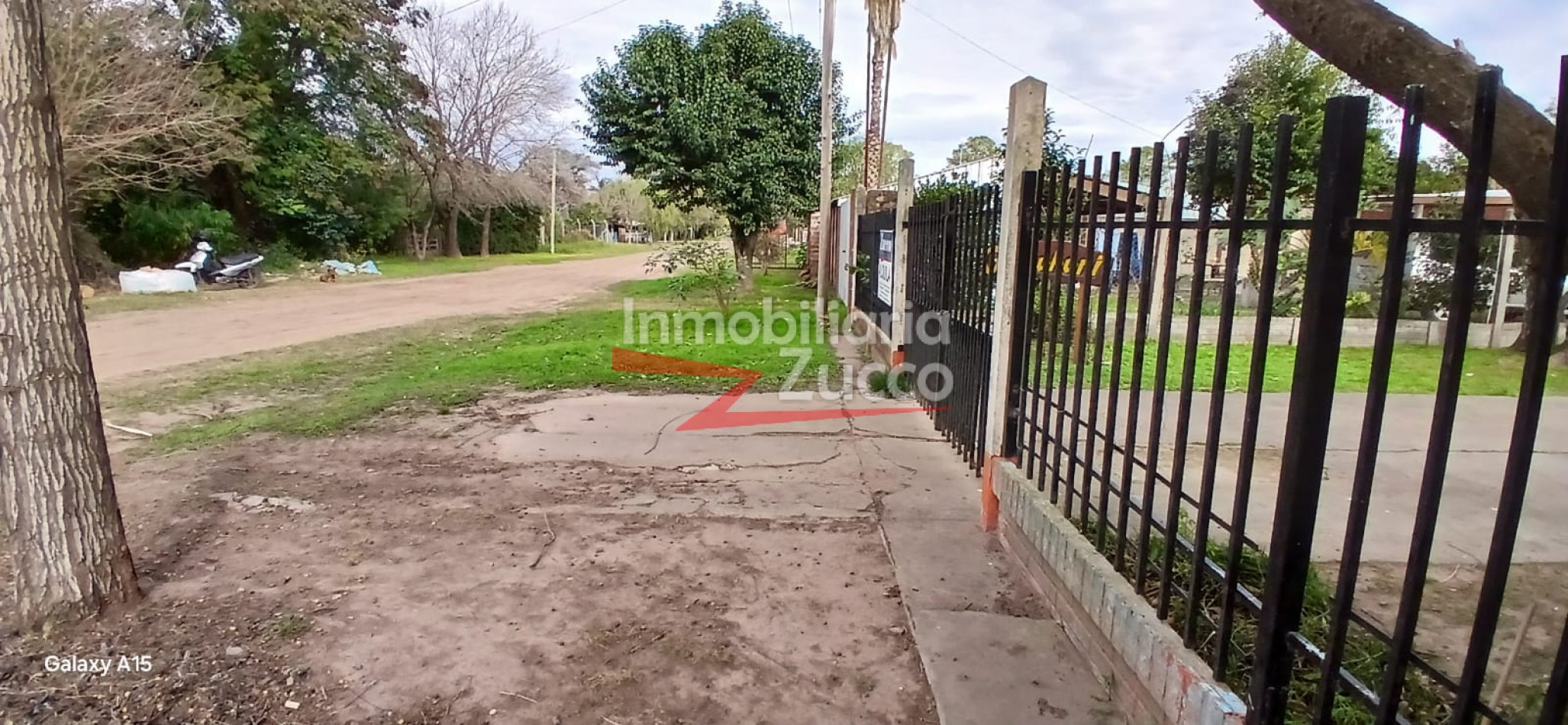 ALQUILO CASA EN BARRIO "LOS PARAISOS"