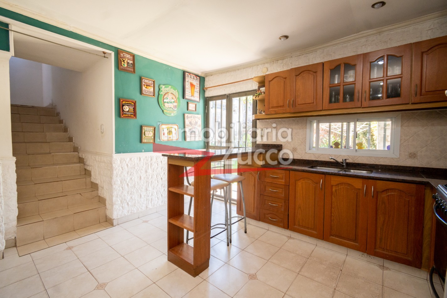 ALQUILO: CASA EN CORONDA