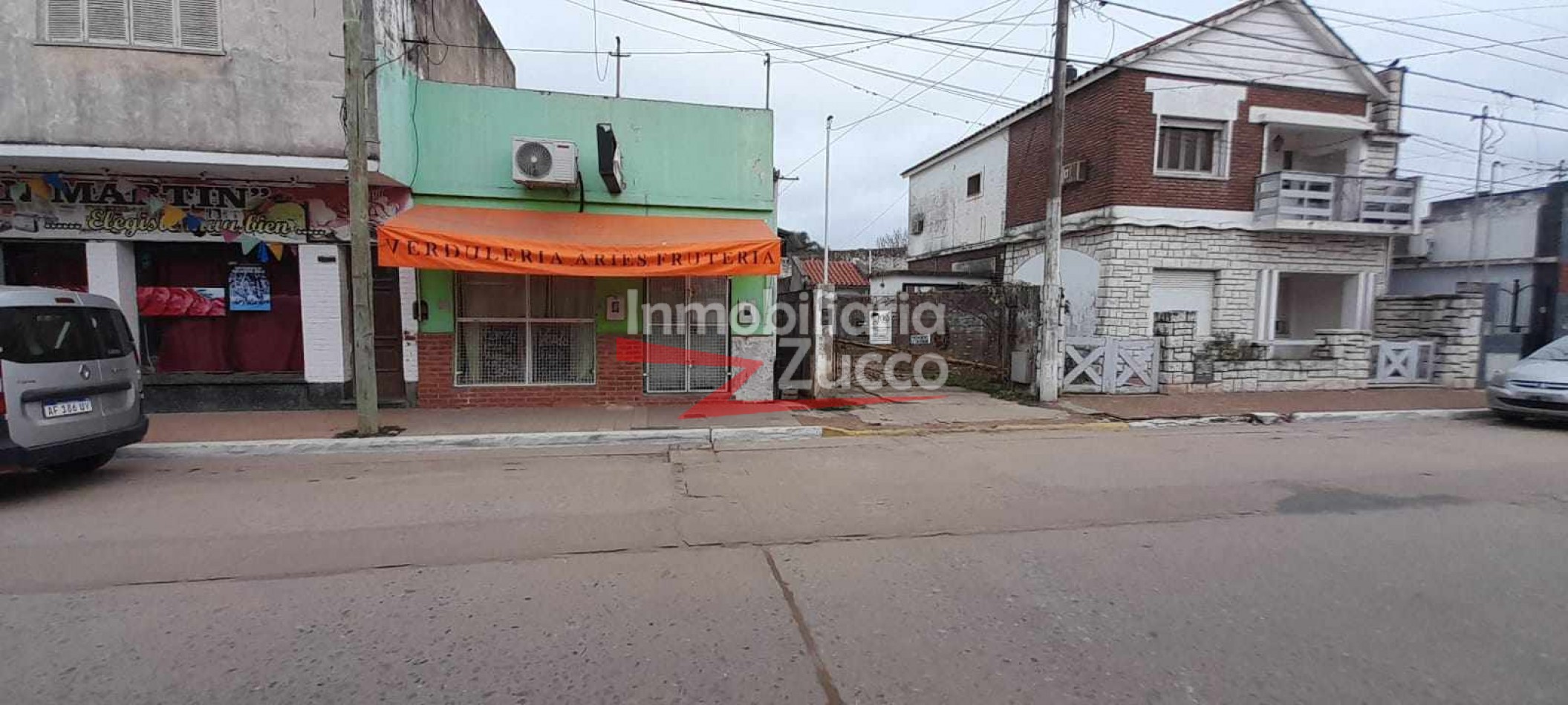 VENTA: LOCAL COMERCIAL + DEPARTAMENTO A REFACCIONAR - Ref. 1179