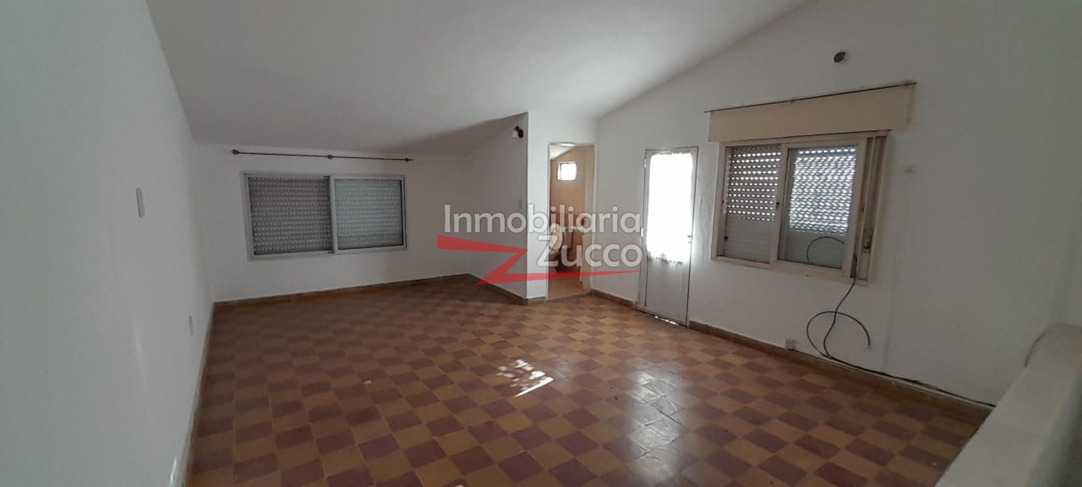 VENTA: CASA EN CORONDA CON HERMOSA VISTA AL RIO - Ref. 1101