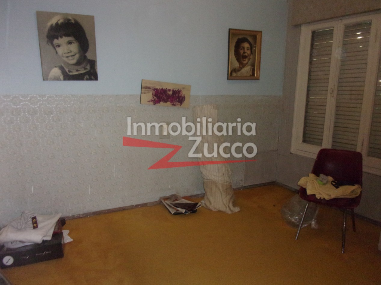 VENTA: CASA EN PLENO CENTRO DE CORONDA - Ref. 204