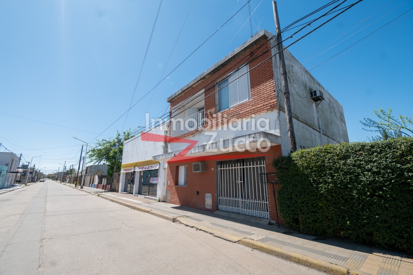 ALQUILO: CASA EN CORONDA