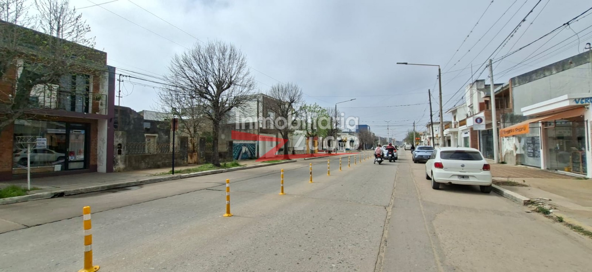 ALQUILO: LOCAL COMERCIAL CENTRICO