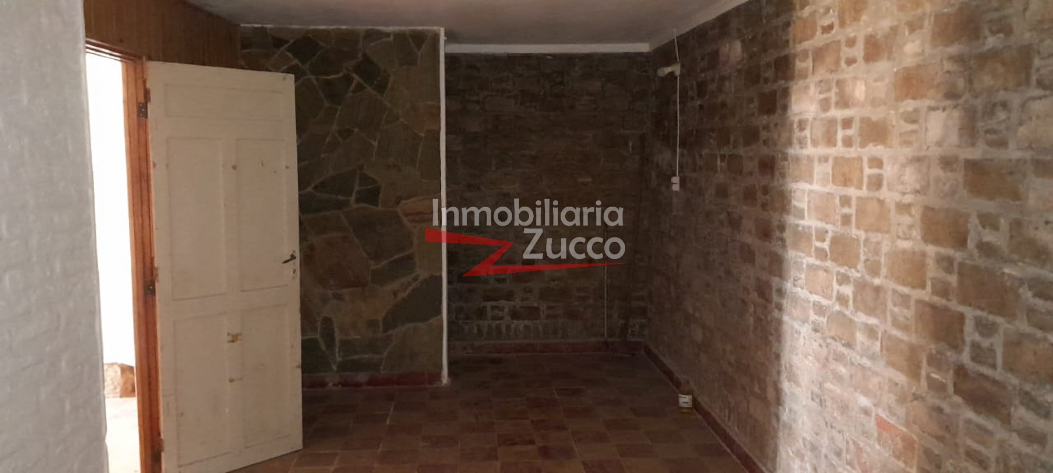 VENTA: CASA EN CORONDA CON HERMOSA VISTA AL RIO - Ref. 1101