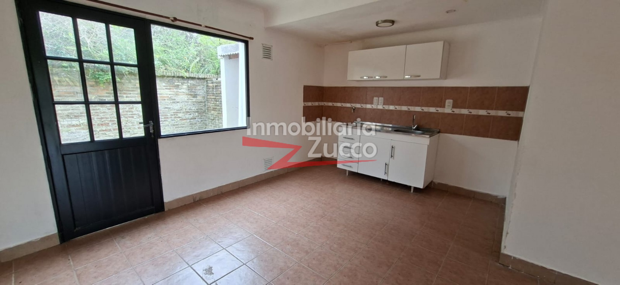 ALQUILO: DUPLEX EN CORONDA