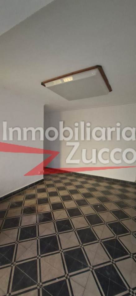ALQUILO: LOCAL COMERCIAL + CASA EN PLANTA ALTA EN CORONDA