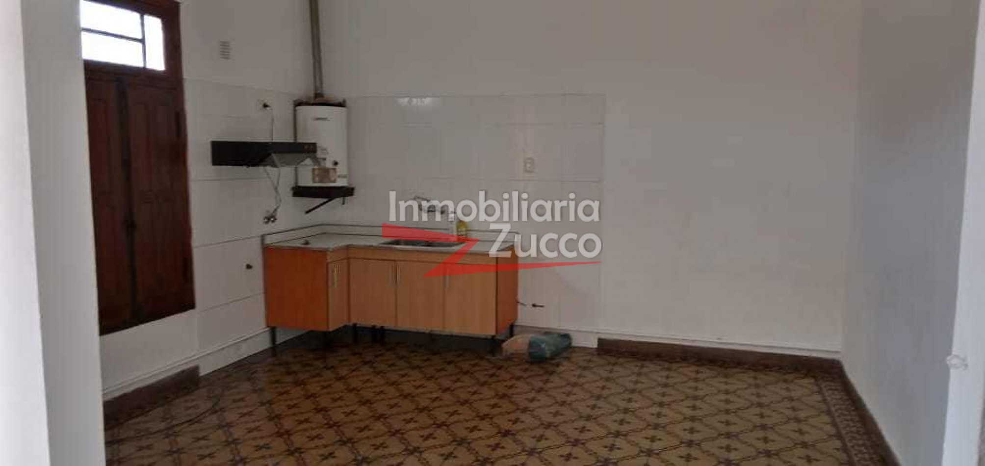 VENTA: CASA EN CORONDA "EXCELENTE UBICACION" - Ref. 1152