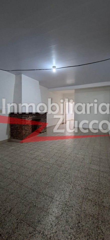 ALQUILO: CASA EN CORONDA