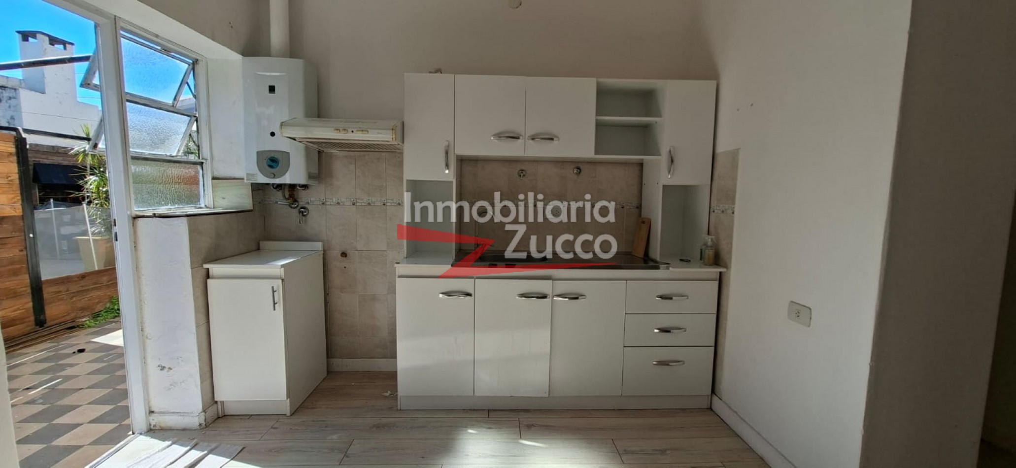 ALQUILO: DEPARTAMENTO EN PLANTA BAJA CORONDA