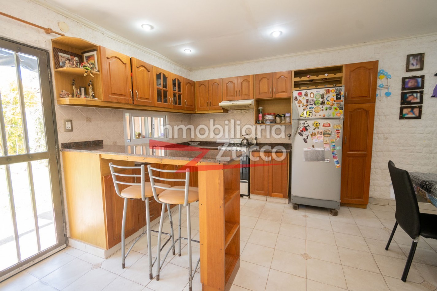 ALQUILO: CASA EN CORONDA