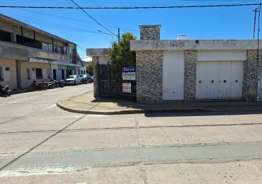 Ref. No 1320- CASA EN VENTA EN PLENO CENTRO DE LA CIUDAD.