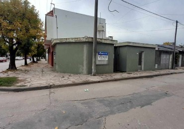 GRAN OPORTUNIDAD: CASA EN VENTA- Calle Italia esquina Belgrano