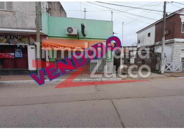 VENTA: LOCAL COMERCIAL + DEPARTAMENTO A REFACCIONAR - Ref. 1179