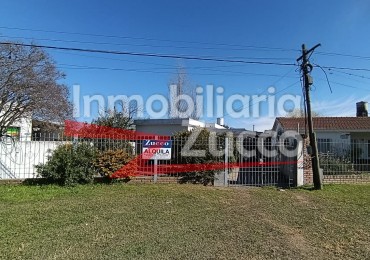 ALQUILO: CASA EN CORONDA