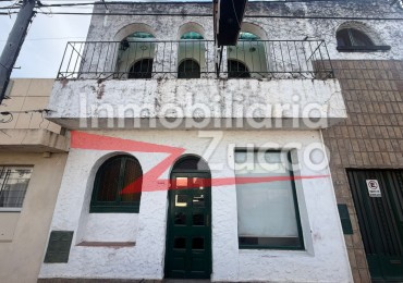 ALQUILO: LOCAL COMERCIAL + CASA EN PLANTA ALTA EN CORONDA